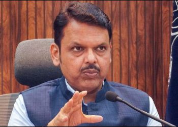 हिंदी विवाद: महाराष्ट्र सरकार ने त्रिभाषा नीति पर आदेश वापस लिया, CM फडणवीस ने की नई समिति की घोषणा