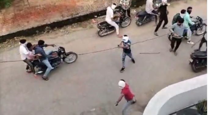 सरेशाम ताबड़तोड़ फायरिंग से दहला मुबारिकपुर गांव, लोगों में दहशत