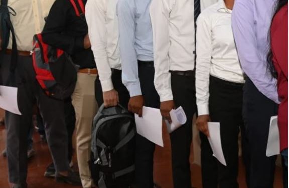 जेवर एयरपोर्ट पर किसानों के बच्चों को नौकरी के लिए रोजगार पोर्टल शुरू, आवेदन को ये कागज रखें तैयार