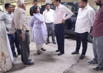 ओएसडी गुंजा सिंह ने सफाई व ग्रीनरी का लिया जायजा