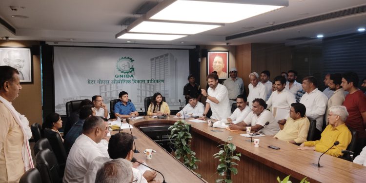 ग्रेटर नोएडा अथॉरिटी में सिरसा व खेड़ा चौगानपुर के लीजबैक के प्रकरणों पर हुई सुनवाई