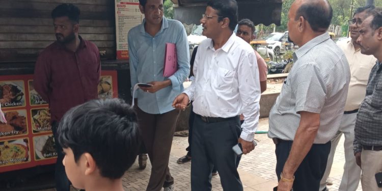 अजनारा होम्स में चार अवैध क्योस्क सील, 9 रेहड़ी-पटरी