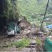 केदारनाथ यात्रा पर लगा ब्रेक, गौरीकुंड में पहाड़ी ढहने पैदल मार्ग बंद
