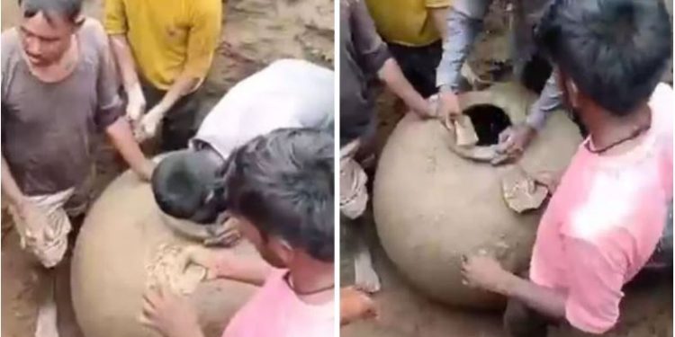 ‘खजाना मिला खजाना मिला…’, किसान ने खेत खोदकर निकाला पुराना घड़ा, अंदर मिली ऐसी चीज, दंग रह गए लोग