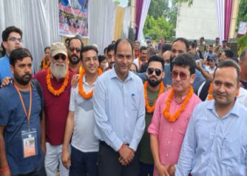 कैलाश मानसरोवर रवाना हुआ तीर्थयात्रियों का पहला जत्था, टनकपुर में सीएम धामी ने लगाए भोलेनाथ के जयकारे