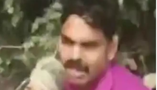 बुलंदशहर: श्मशान में कार के अंदर शादीशुदा महिला के साथ अश्लीलता करते पकड़ा गया भाजपा नेता