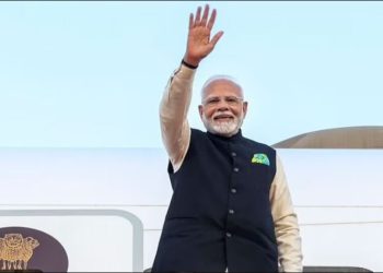 पीएम मोदी 5 देशों की यात्रा पर हुए रवाना, 17वें ब्रिक्स सम्मेलन में होंगे शामिल