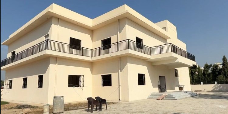 ग्रेनो वासियों को मिलेगी सौगात, सेक्टरों व गांवों में 16 सामुदायिक केंद्र बन रहे