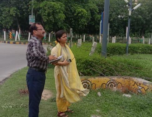 जैतपुर रोटरी से सटे पार्क व ग्रीन बेल्ट के दुरुस्तीकरण का कार्य शुरू, ओएसडी गुंजा सिंह ने लिया जायजा