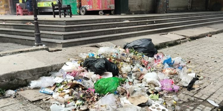 घरों के आसपास कूड़ा फेकने वाले हो जाओ सावधान, कूड़ा प्रबंधन न करने पर लगेगा जुर्माना