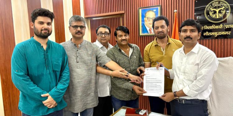 ग्रेटर नोएडा में सरकारी अस्पतालों की भारी कमी, आमजन को राहत दिलाने की उठी मांग