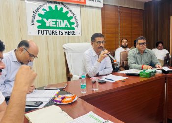 टॉय पार्क योजना को लेकर YEIDA सीईओ ने की आवंटियों के साथ बैठक