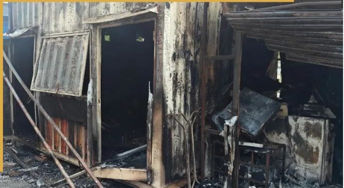 ग्रेटर नोएडा: सुपरटेक इको विलेज-2 में भीषण आग, एटीएम और दुकान को नुकसान, दमकल ने पाया काबू