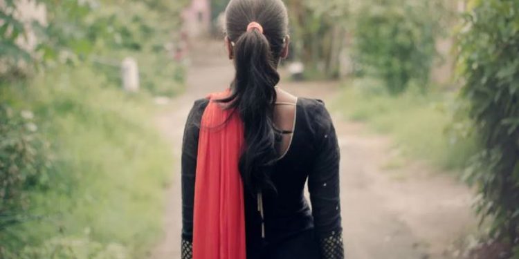 अकेले में बैठा था कपल, पीछे से आए दो लड़के… देखते ही बॉयफ्रेंड तो भाग गया, गर्लफ्रेंड का हो गया गैंगरेप