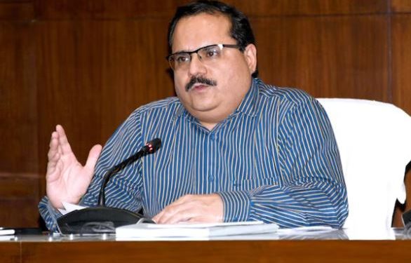 UP के 121 राजनीतिक दलों को निर्वाचन आयोग ने दिया कारण बताओ नोटिस, 21 तक देना होगा जवाब