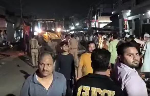 भरभराकर गिरा दो मंजिला मकान, मलबे में दबकर भाई-बहन की मौत; पांच घायल