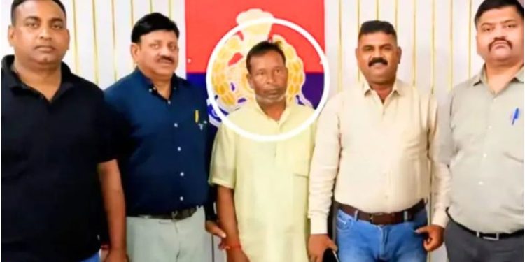 हाथरस: अल्पसंख्यक छात्रवृत्ति घोटाले में पूर्व प्रधानाचार्य अरेस्ट, 34 आरोपियों की गिरफ्तारी के लिए दबिश