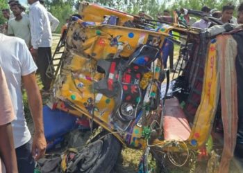 पीलीभीत में दर्दनाक हादसा, तेज रफ्तार कार ने ऑटो को मारी टक्कर; 2 मासूम सहित 5 की मौत