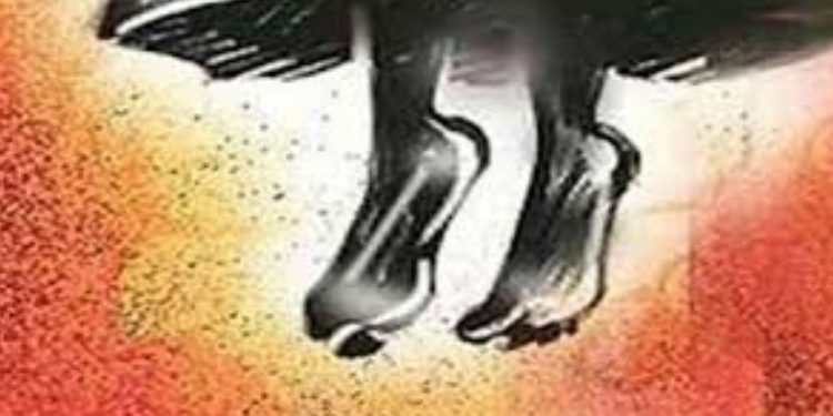 ‘पापा ने मम्मी को डंडे से मारा, फिर लटका दिया…’, तोतली आवाज में 3 साल के मासूम ने सुनाई हत्या की आंखोंदेखी