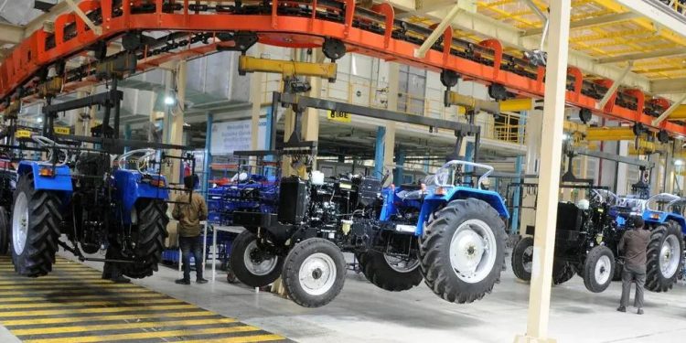 अब यीडा क्षेत्र में होगा ट्रैक्टर निर्माण, चार हजार लोगों को मिलेगा प्रत्यक्ष राेजगार; जानें कितना हो रहा निवेश