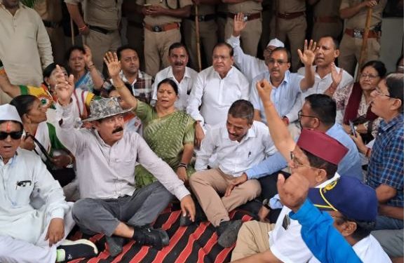 नैनीताल जिला पंचायत अध्यक्ष चुनाव, मतगणना पूरी, परिणाम घोषित नहीं, 18 अगस्त को हाईकोर्ट लेगा फैसला