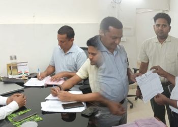 कूड़े का निस्तारण न करने पर ग्रेनो प्राधिकरण ने चार सोसाइटियों पर 2.42 लाख रुपये का जुर्माना