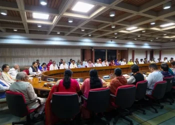 BJP कार्यशाला में पीएम मोदी की टिफिन बैठक, लीक से हटकर सोच और स्वच्छता पर जोर, दिए निर्देश