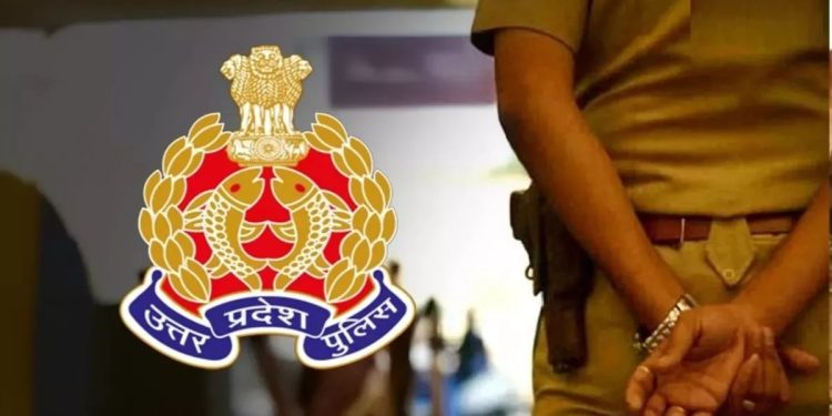 शाहजहांपुर में आपत्तिजनक पोस्ट से बवाल, लोगों ने थाना घेरकर की पत्थरबाजी; पुलिस ने किया लाठीचार्ज