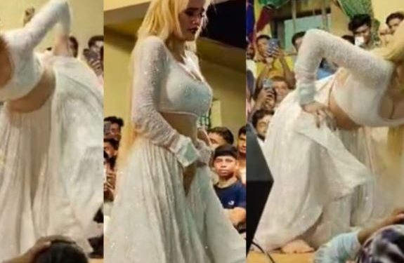 अलीगढ़ के देवछठ मेले में डांस पार्टी, रशियन डांसर ने लगाए ठुमके; वीडियो देख भड़क उठे श्रद्धालु