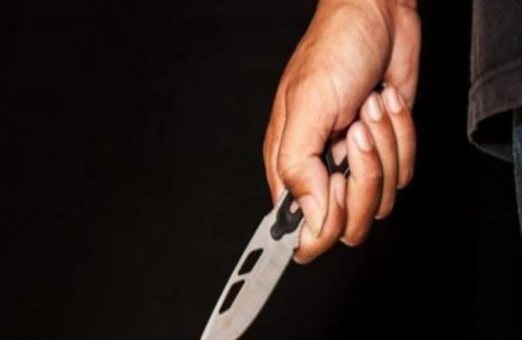 गुनाह छोटे भाई का, सजा बड़े को मिली… मौसेरी बहन को लेकर भागा था, मौसा ने गुस्से में चाकुओं से गोदा