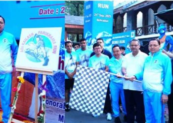 सीएम धामी ने दून में किया आदि कैलाश परिक्रमा रन का फ्लैग ऑफ, लोगो का किया अनावरण