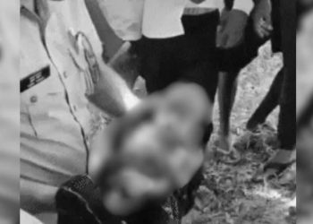 मिट्टी के ढेर से आई रोने की आवाज, देखा तो जिंदा दफन थी नवजात… लोगों में आक्रोश, सख्त एक्शन की मांग