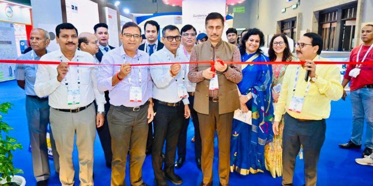 इंडिया मेडटेक एक्स्पो 2025 का भव्य शुभारंभ, मेडिकल डिवाइसेज़ इंडस्ट्री को नई उड़ान देने पर जोर