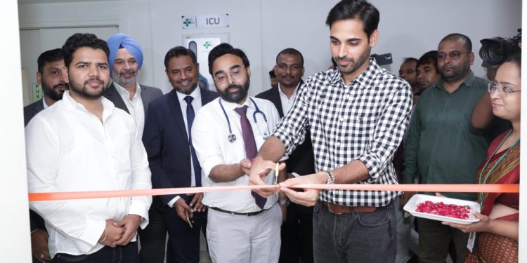 क्रिकेटर भुवनेश्वर कुमार ने किया फोर्टिस ग्रेटर नोएडा में अत्याधुनिक पीआईसीयू का उद्घाटन