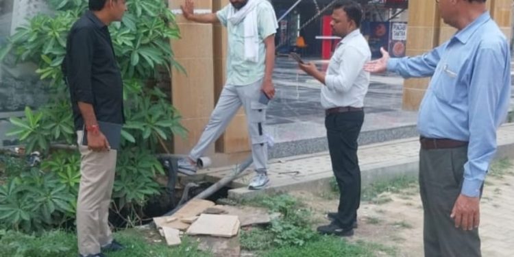 ग्रेटर नोएडा प्राधिकरण ने सात बिल्डरों पर लगाए 54 लाख की पेनल्टी