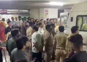 आगरा में तेज रफ्तार कार ने कई लोगों को रौंदा, मौके पर 5 की मौत