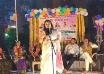 हम लिख देते हैं इतिहास, किसी तलवार से नहीं मारूंगा… नोएडा में बृजभूषण शरण सिंह की बेटी शालिनी ने पढ़ी कविता