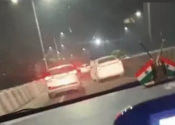 लखनऊ में चलती कार पर बदमाश ने की फायरिंग, वारदात के बाद बनाई Reel, लिखा- ‘अभी तो ट्रेलर था, फिल्म बाकी है’