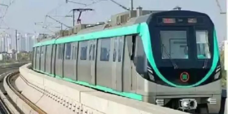नोएडा एक्‍वा लाइन मेट्रो में आई तकनीकी खराबी, लगभग 45 मिनट से परिचालन प्रभावित