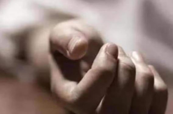 दिवाली पर झालर लगा रहे टीचर का बिगड़ा बैलेंस, चौथी मंजिल से स्कॉर्पियो कार पर जा गिरे… गले में घुसा कांच, हो गई मौत