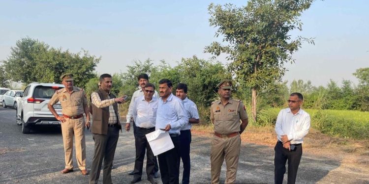 नोएडा इंटरनेशनल एयरपोर्ट कनेक्टिविटी होगी बेहतर, यीडा सीईओ ने किया रोड का किया निरीक्षण