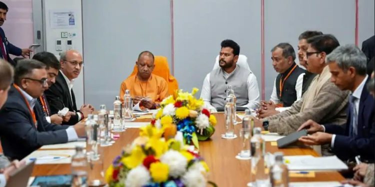 जेवर एयरपोर्ट के सभी काम और लाइसेंस प्रक्रिया 5 दिसंबर तक पूरे करें : CM योगी आदित्यनाथ का आदेश