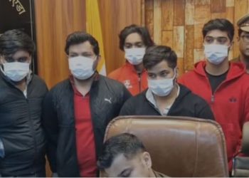 ग्रेटर नोएडा में अवैध हथियार फैक्ट्री का भंडाफोड़, तीन पिस्तौल और भारी मात्रा में कारतूस बरामद