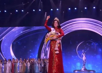 मिस यूनिवर्स 2025: मेक्सिको की फातिमा बॉश ने रचा इतिहास, सिर पर सजा ताज, जानें सुंदरी के बारे में सब कुछ