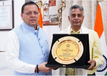 साहित्यकार शैलेश मटियानी को उत्तराखंड गौरव सम्मान, बेटे को सौंपा पुरस्कार