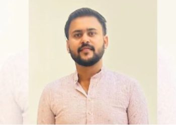 गाजियाबाद: सॉफ्टवेयर इंजीनियर का शव होटल में फंदे से लटका मिला, कमरे से बरामद हुई शराब की बोतल और फोन