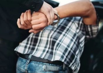 खेतों से जानवरों को भगाने की आड़ में सल्फर की तस्करी, हापुड़ में अवैध विस्फोटक और तेजाब के साथ तीन आरोपी गिरफ्तार