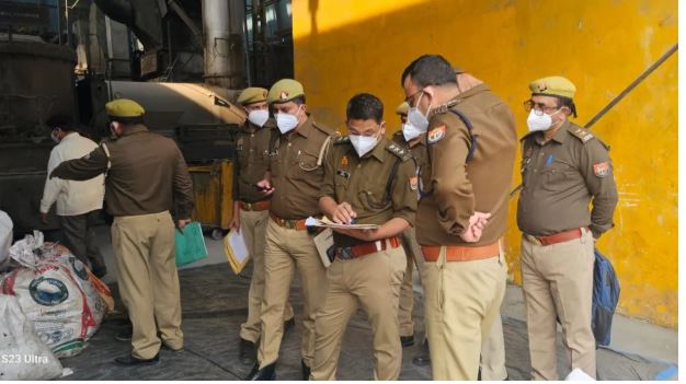 नोएडा पुलिस ने चार करोड़ का गांजा कराया नष्ट, 149 मामलों में पकड़ा था करीब 843 किलोग्राम अवैध नशा