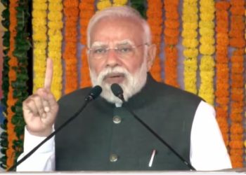 देश को चार ‘वंदे भारत’ की सौगात… PM मोदी ने काशी से दिखाई हरी झंडी, कहा- यह भारतीयों की ट्रेन है