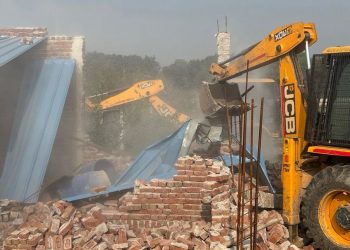 तुगलपुर डूब क्षेत्र में ग्रेटर नोएडा प्राधिकरण की बड़ी कार्रवाई, 40,000 वर्ग मीटर जमीन अतिक्रमण से मुक्त